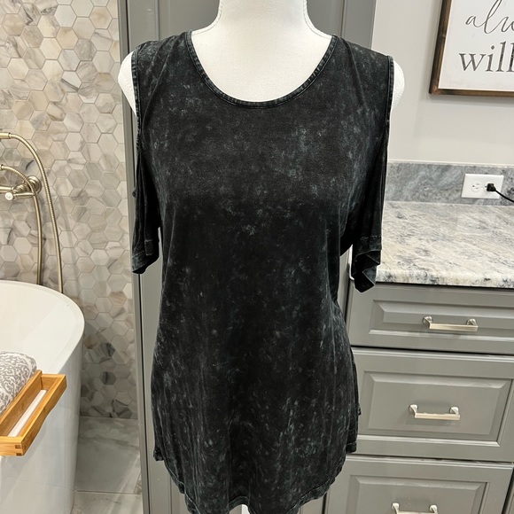 Affliction Tops - Affliction Cold Shoulder Top